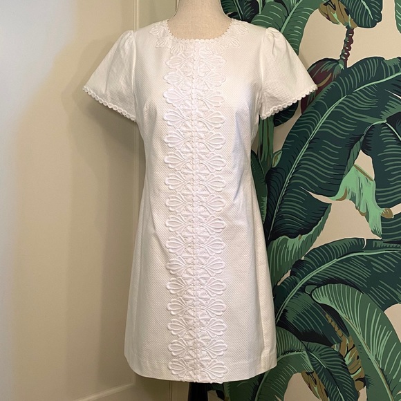 Lilly Pulitzer Dresses & Skirts - Lilly Pulitzer Maisie Stretch Shift Dress - White